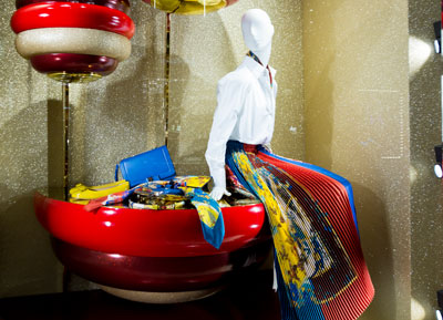 Milan shopping windows Photo report Milan shopping windows