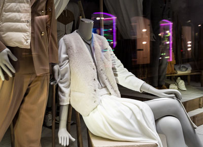 Milan shopping windows Photo report Milan shopping windows